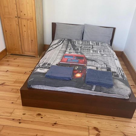 Lovely Rooms In West London Northolt  Eksteriør billede